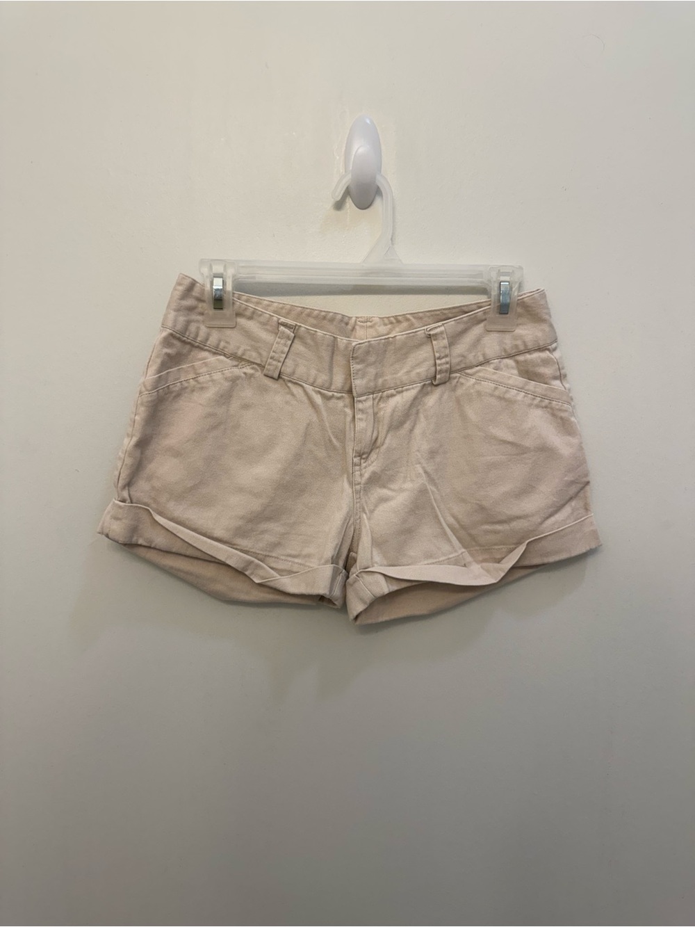 Rue21 Light Beige Roll Cuff Shorts - 2.5 Inseam